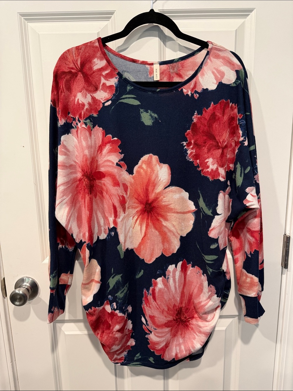 Navy Floral Long-Sleeve Tunic Top with Pink & Red Blooms